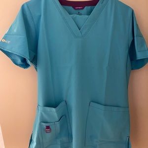 Women’s carhartt scrubs!